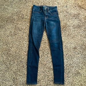 American eagle, hi-rise jegging, size 2 long, super super stretch.